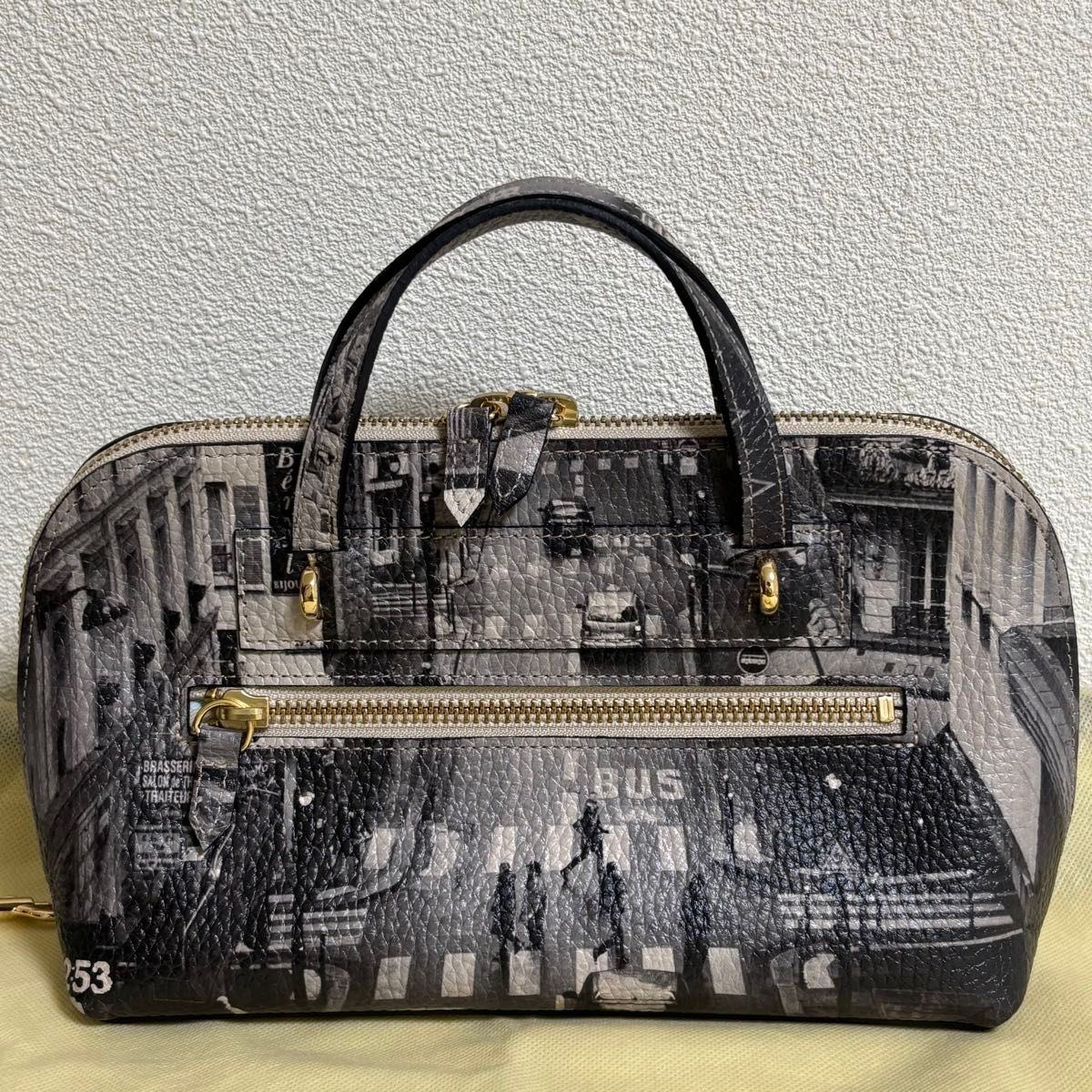 美品】IANNE イアンヌ オムレット graffiti パリの日常 美品】IANNE イアンヌ オムレット graffiti パリの日常