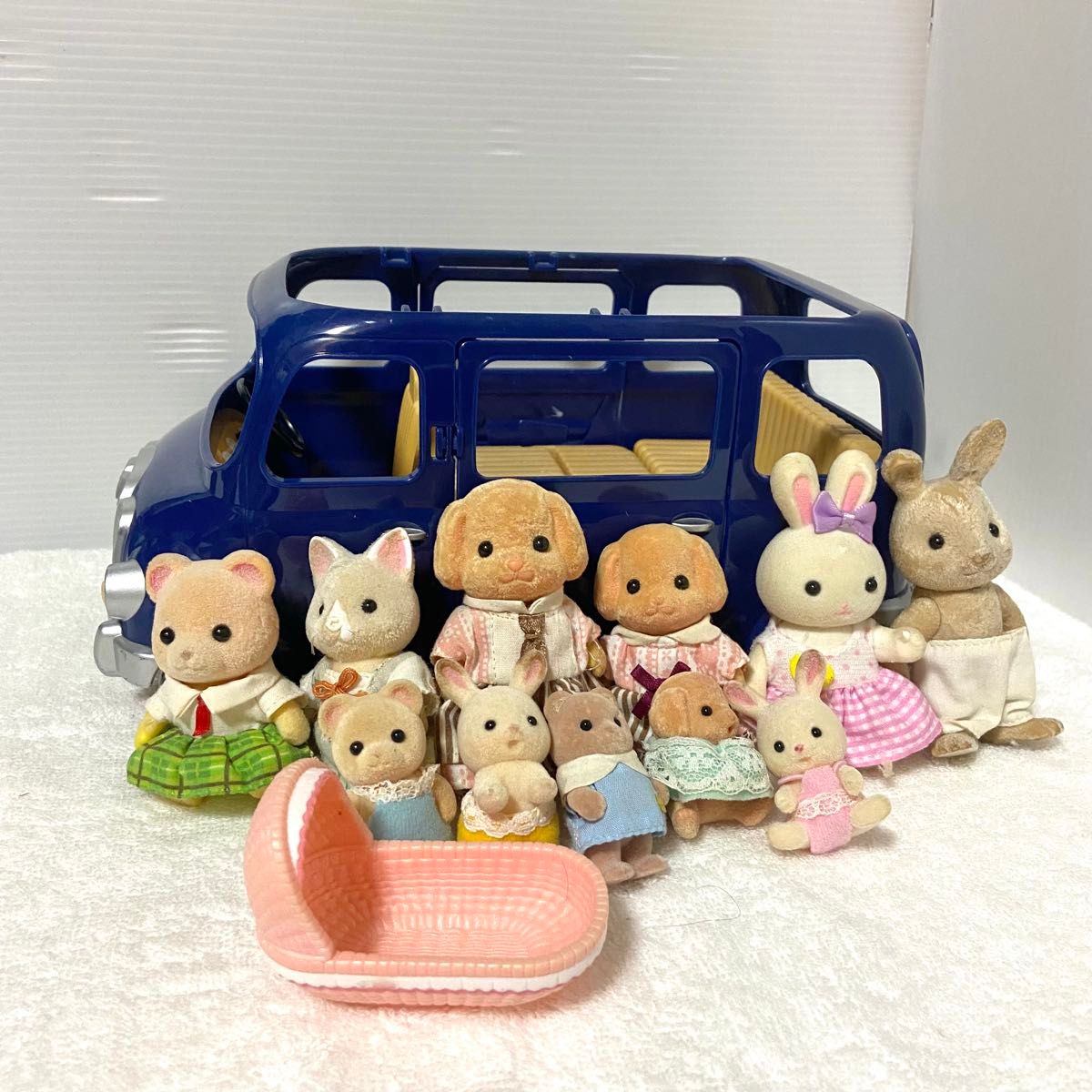 シルバニアファミリー 11体まとめ売り 赤ちゃん 車 ワゴン シルバニアファミリー 11体まとめ売り 赤ちゃん 車 ワゴン