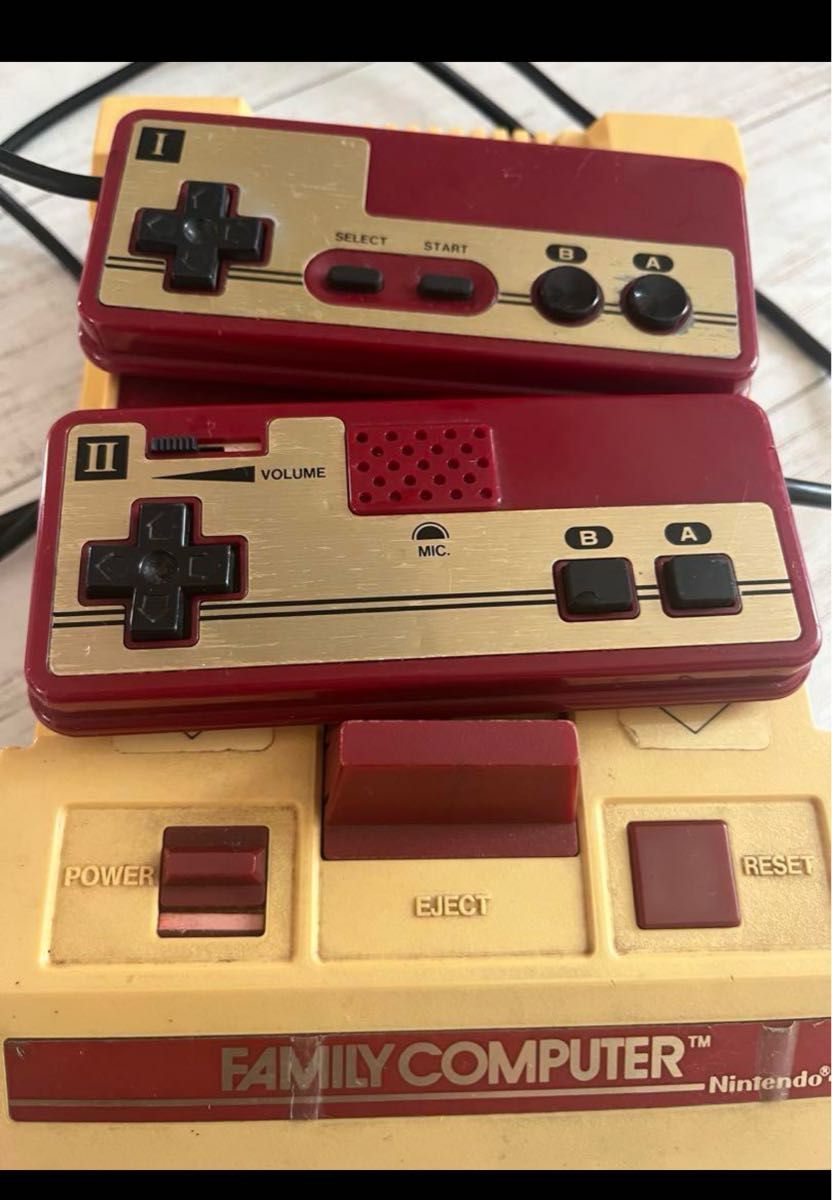 任天堂 ファミリーコンピュータ 初代 本体 ファミコン 昭和 任天堂 ファミリーコンピュータ 初代 本体 ファミコン 昭和