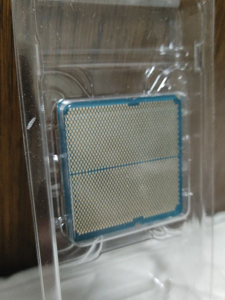 新品未使用 AMD Ryzen 7 9800X3D バルク品 Socket AM5 CPU 新品未使用 AMD Ryzen 7 9800X3D バルク品 Socket AM5 CPU