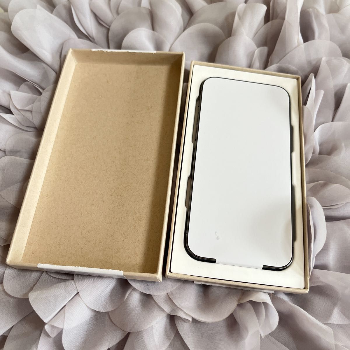 新品未使用】iPhone 12 pro 256GB グラファイトSIMフリー 新品未使用】iPhone 12 pro 256GB グラファイトSIMフリー