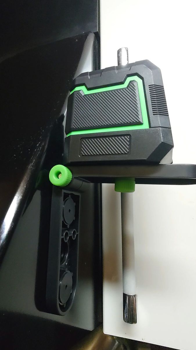 【新品】レーザー墨出し器 マグネットクランプ ホルダー レーザークランプ