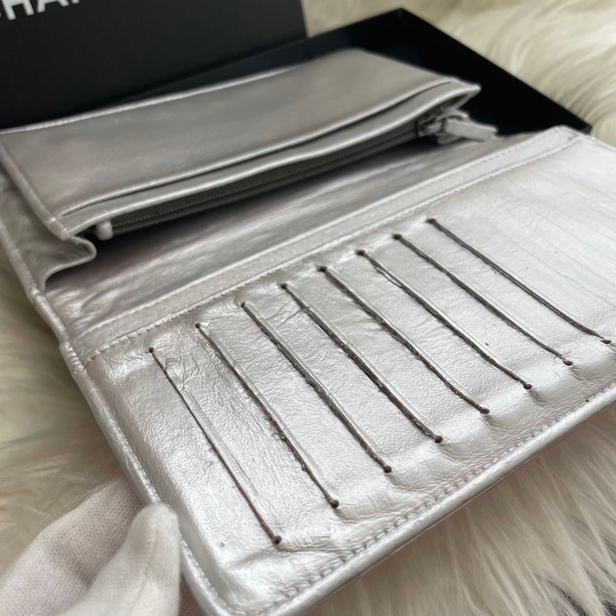 シャネル CHANEL 長財布 二つ折り カメリア ピンク シルバー シャネル CHANEL 長財布 二つ折り カメリア ピンク シルバー