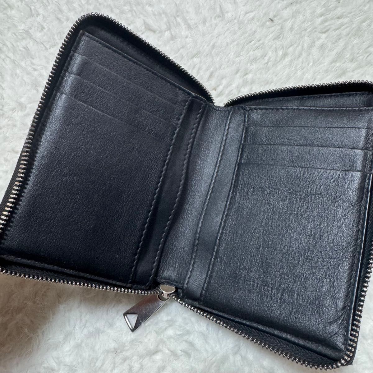美品 現行】ボッテガヴェネタ 二つ折り財布 カセット ダーク 美品 現行】ボッテガヴェネタ 二つ折り財布 カセット ダーク
