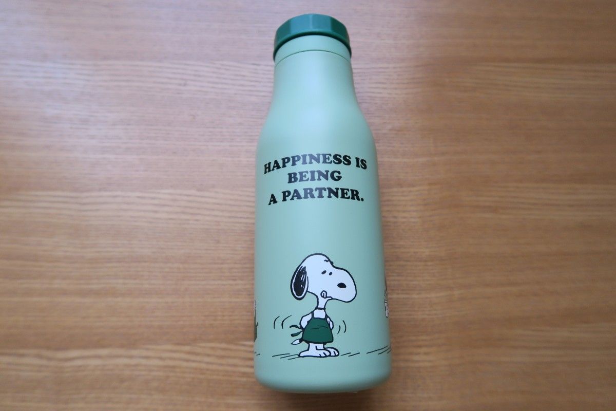 新品】スタバ×スヌーピー ステンレスロゴボトル PEANUTS 473ml 新品】スタバ×スヌーピー ステンレスロゴボトル PEANUTS 473ml