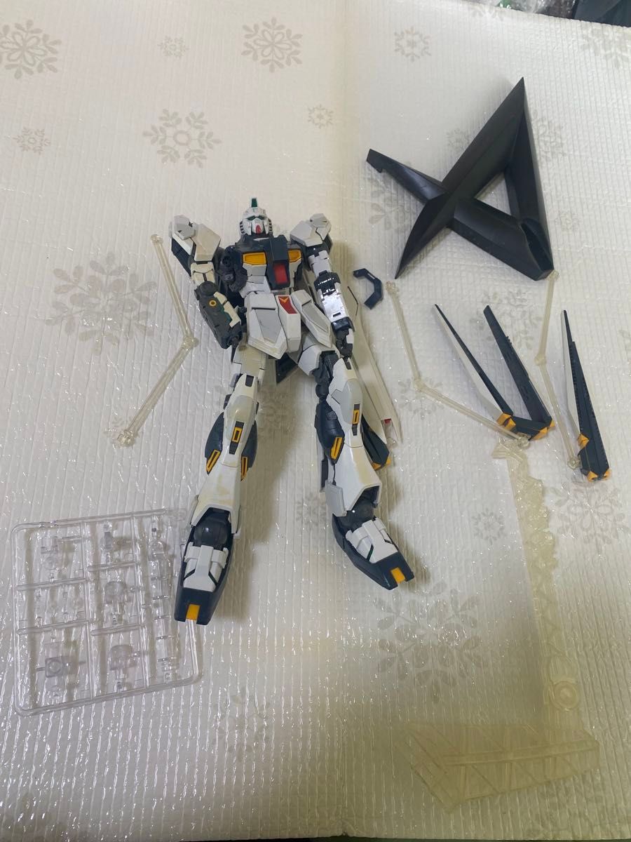 MG ガンプラ νガンダム Ver Ka 組立品 完成品 プラモデル MG ガンプラ νガンダム Ver Ka 組立品 完成品 プラモデル