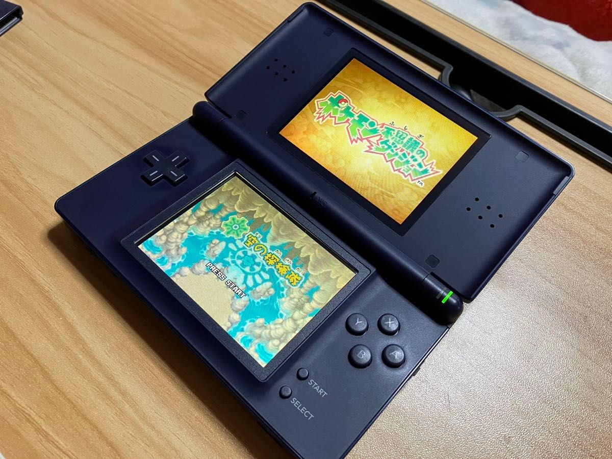 ニンテンドーDS Lite 本体 エナメルネイビー 箱・説明書付き ニンテンドーDS Lite 本体 エナメルネイビー 箱・説明書付き