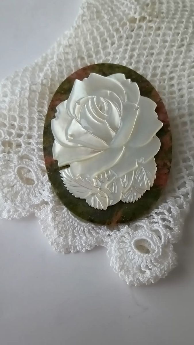 天然石 白蝶貝 薔薇 カメオ ブローチ ペンダントヘッド