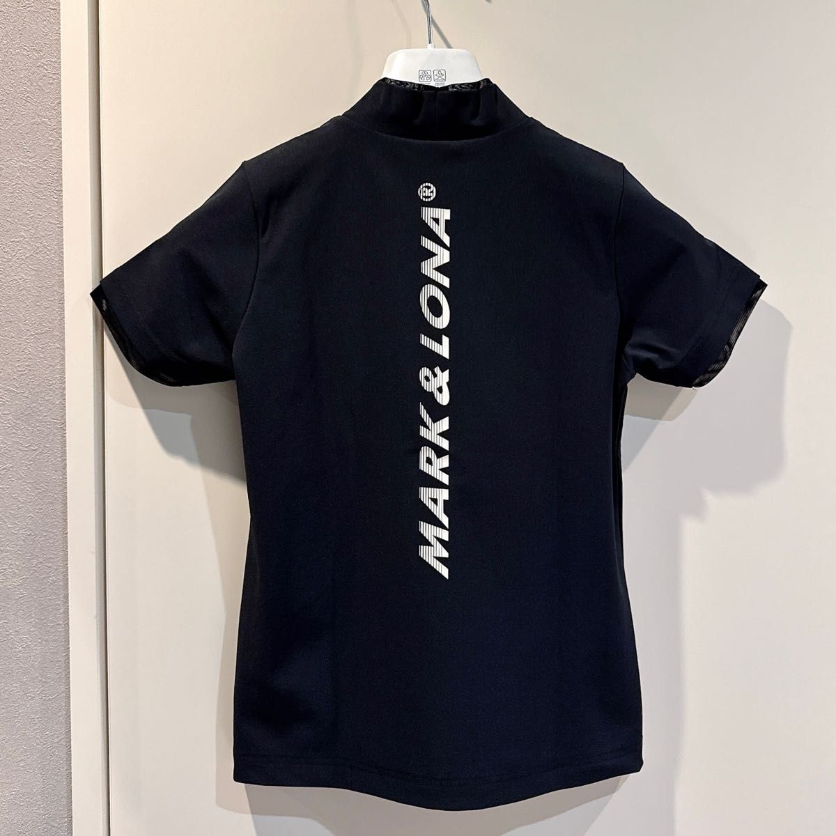 新品 MARK&LONA モックネック 】 マークアンドロナ レディース36 新品 MARK&LONA モックネック 】 マークアンドロナ レディース36