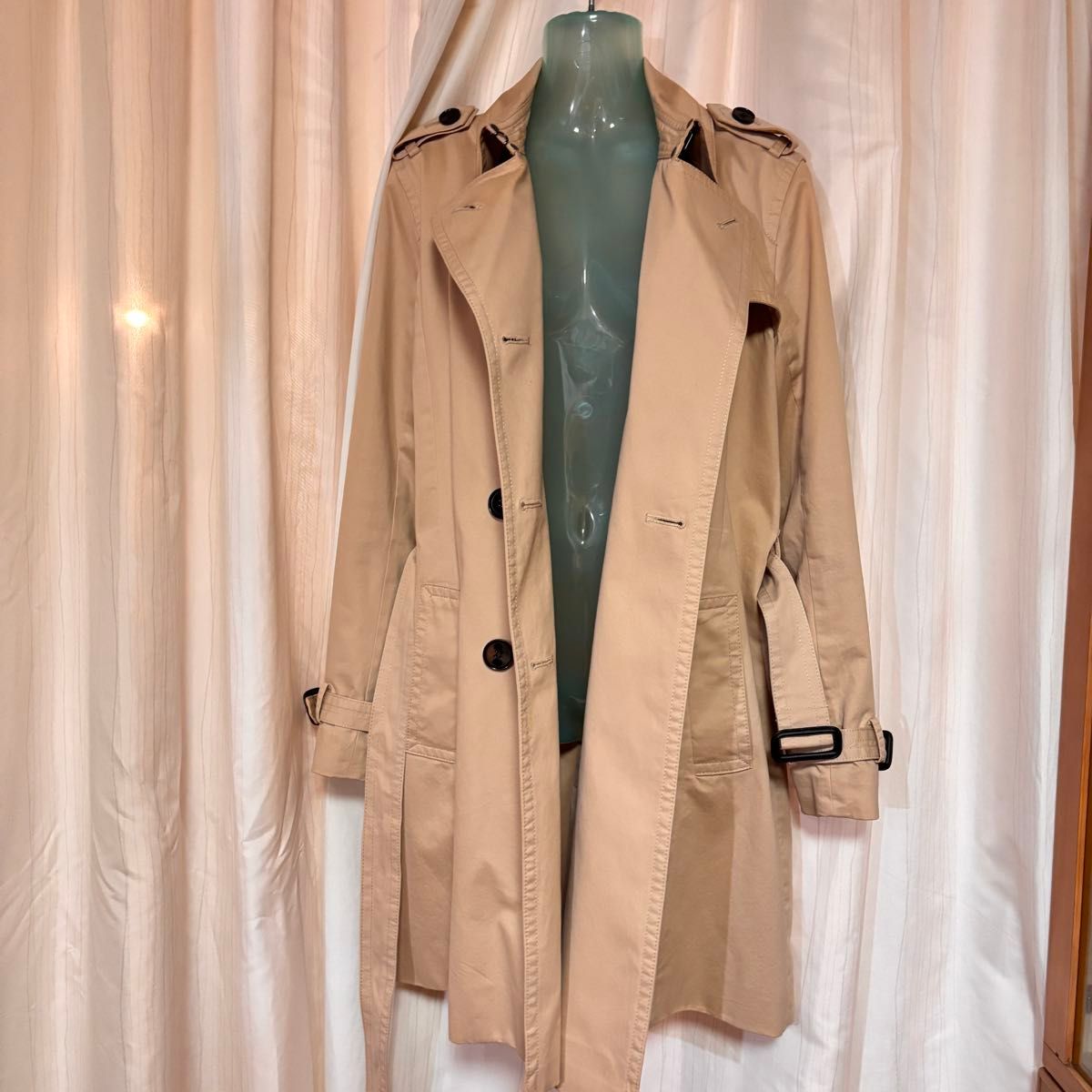 GAP ベージュ ダブルブレスト トレンチコート Mサイズ 春 秋 冬 GAP ベージュ ダブルブレスト トレンチコート Mサイズ 春 秋 冬