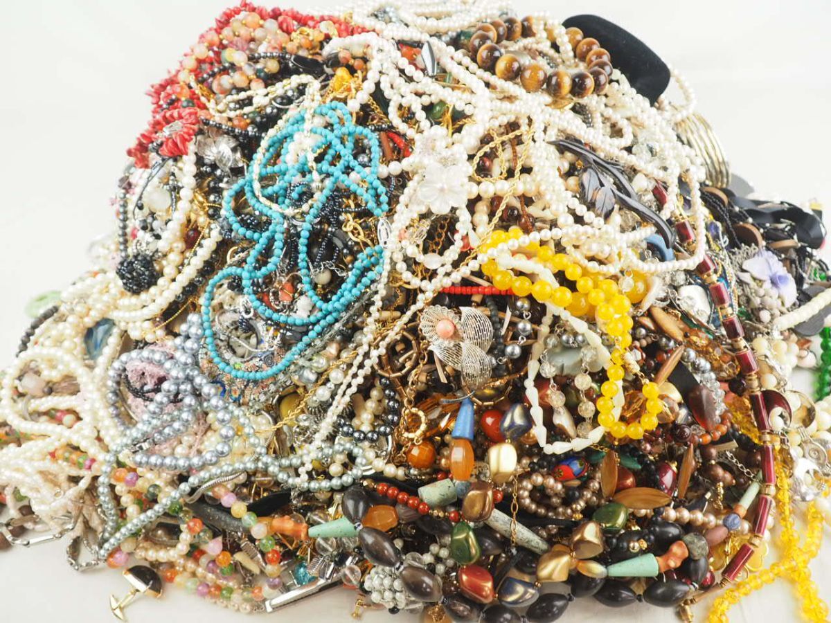 【希望者のみラッピング無料】 ブレス ネックレス イヤリング 色々 約22kg 他 タイピン 指輪 その他