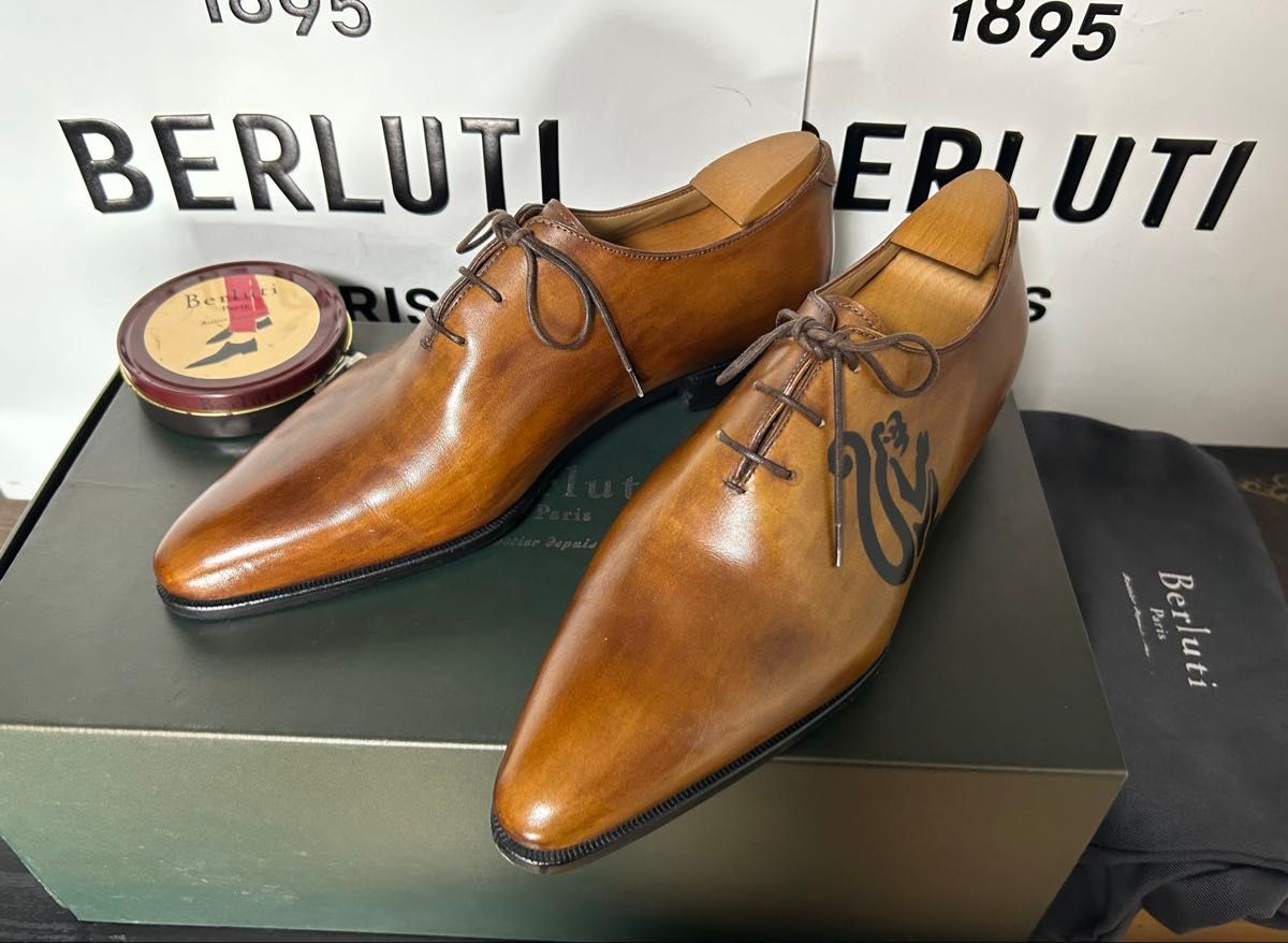 極美品 BERLUTI タトゥーコレクション サル ブラウン パティーヌ 極美品 BERLUTI タトゥーコレクション サル ブラウン パティーヌ