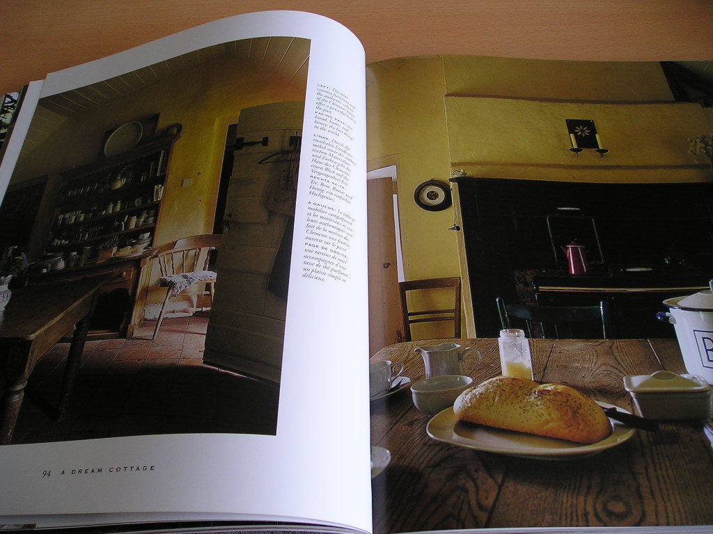 洋書・Living in ストア the Countryside・Taschen社版 欧州の素敵なカントリーハウスの 洋書・Living in ストア the Countryside・Taschen社版 欧州の素敵なカントリーハウスの