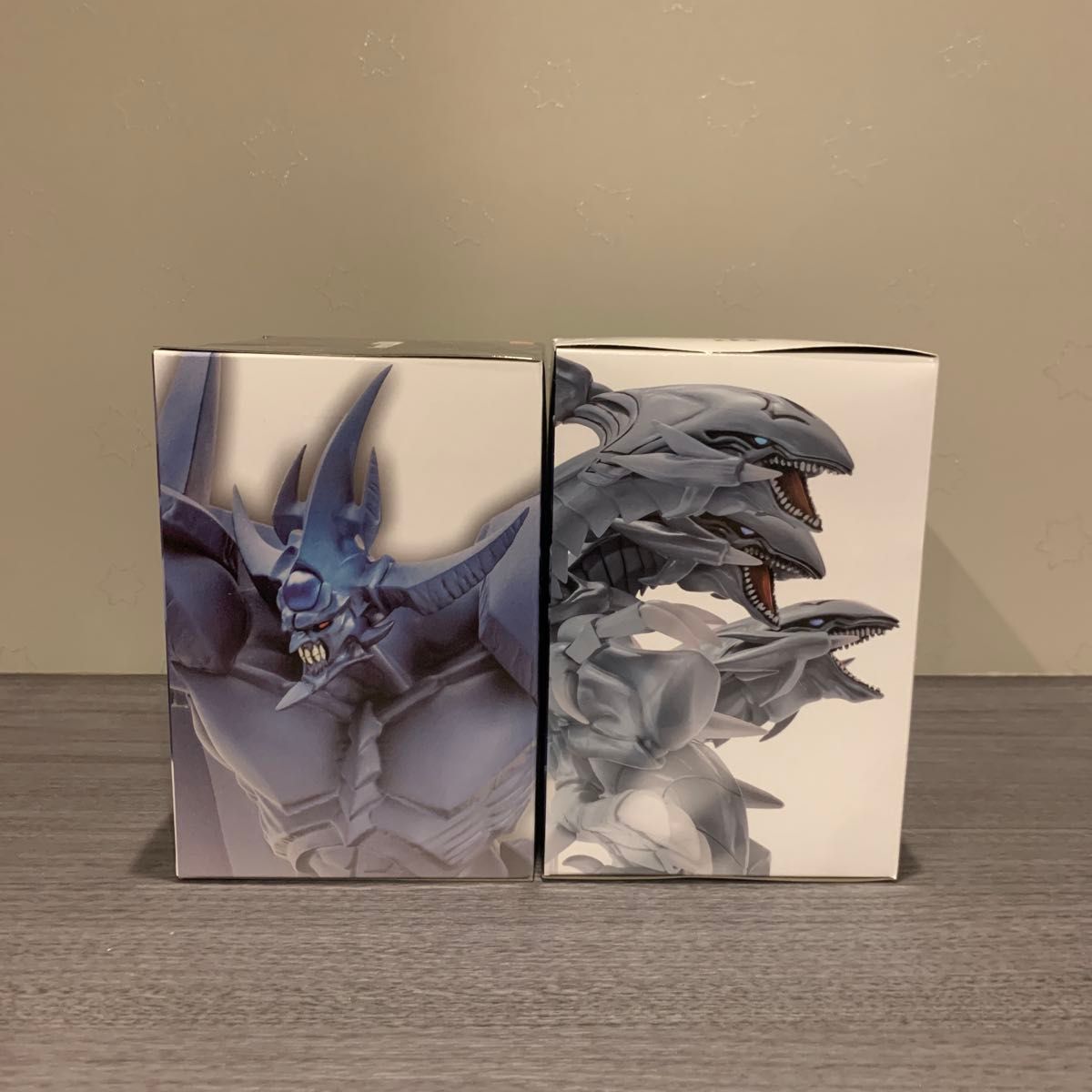 遊戯王 フィギュア オベリスクの巨神兵・青眼の究極竜(2点セット 遊戯王 フィギュア オベリスクの巨神兵・青眼の究極竜(2点セット