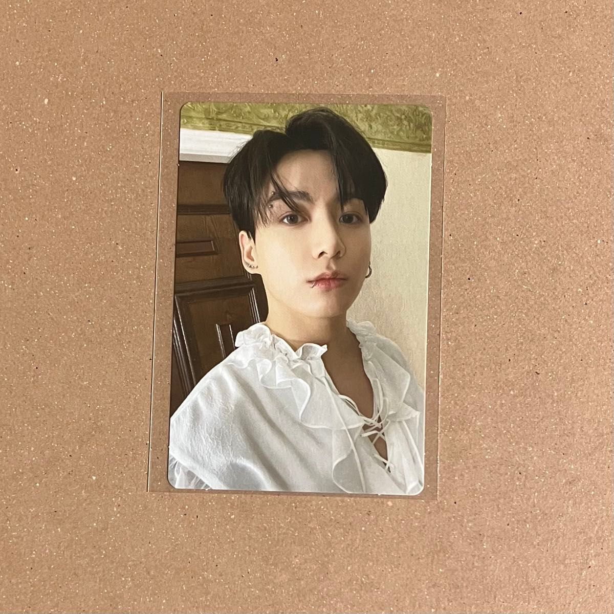 BTS JUNGKOOK ジョングク 写真集 フォトブック 公式 トレカ 1枚 BTS JUNGKOOK ジョングク 写真集 フォトブック 公式 トレカ 1枚