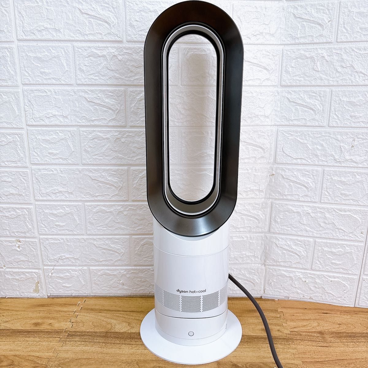 美品 2019年製 ダイソン Dyson AM09 ファンヒーター ホット 美品 2019年製 ダイソン Dyson AM09 ファンヒーター ホット
