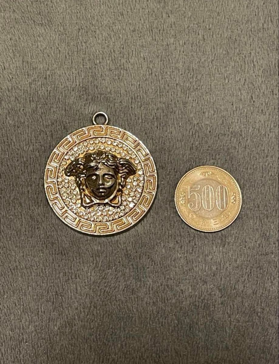 VERSACE ヴェルサーチ ネックレス トップ|Yahoo!フリマ(旧 VERSACE ヴェルサーチ ネックレス トップ|Yahoo!フリマ(旧