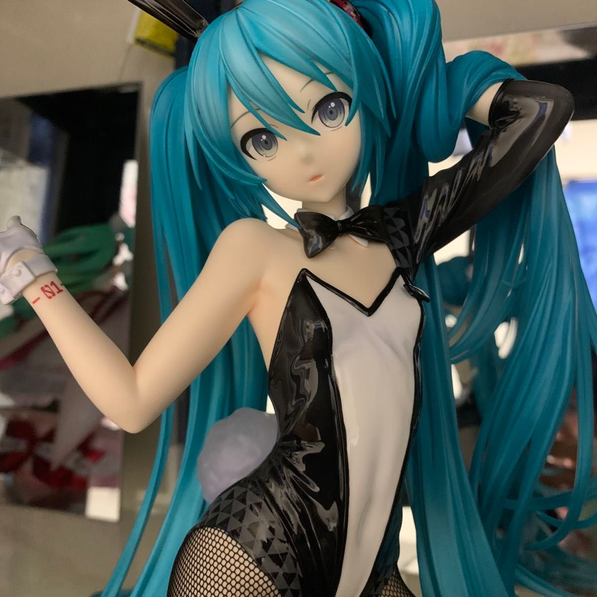 フリーイング 初音ミクバニーVer Art by 三目YYB 1/4Scale フリーイング 初音ミクバニーVer Art by 三目YYB 1/4Scale