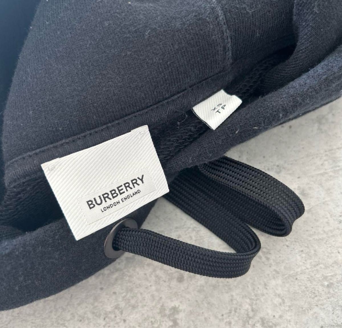 現行 バーバリー Burberry パーカー ユニセックス ブラック 現行 バーバリー Burberry パーカー ユニセックス ブラック