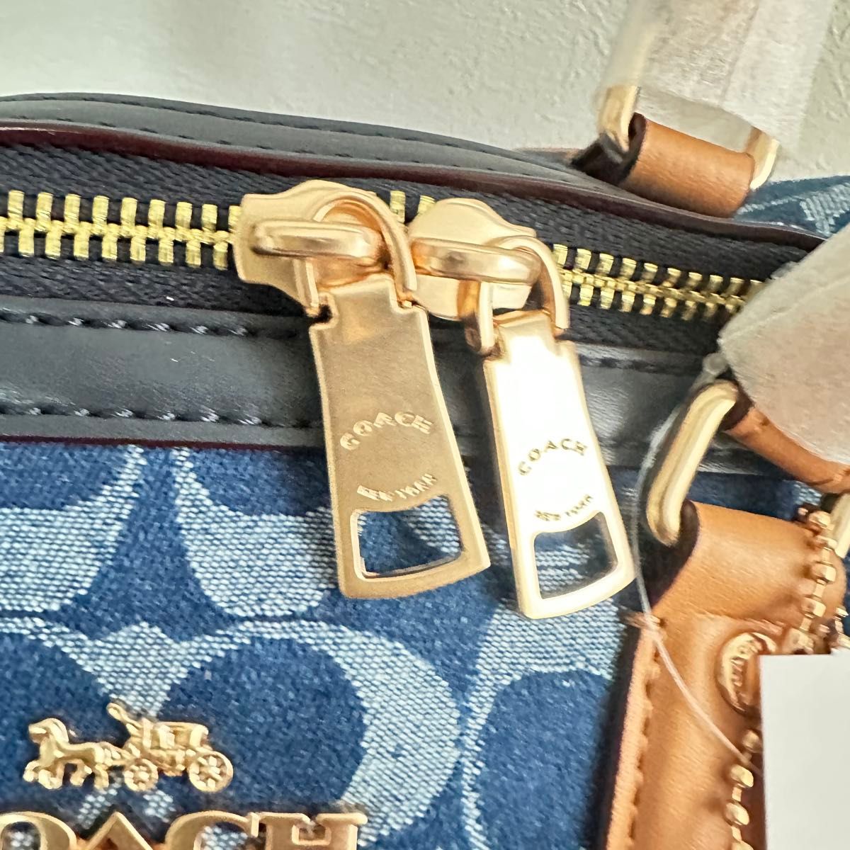 ローアン ラージ サッチェル バッグ・シグネチャー キャンバス