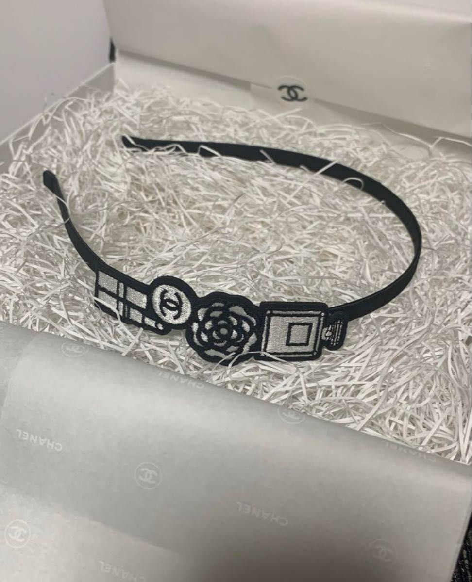 シャネル ノベルティ カチューシャヘアバンド CHANEL ロゴ シャネル ノベルティ カチューシャヘアバンド CHANEL ロゴ