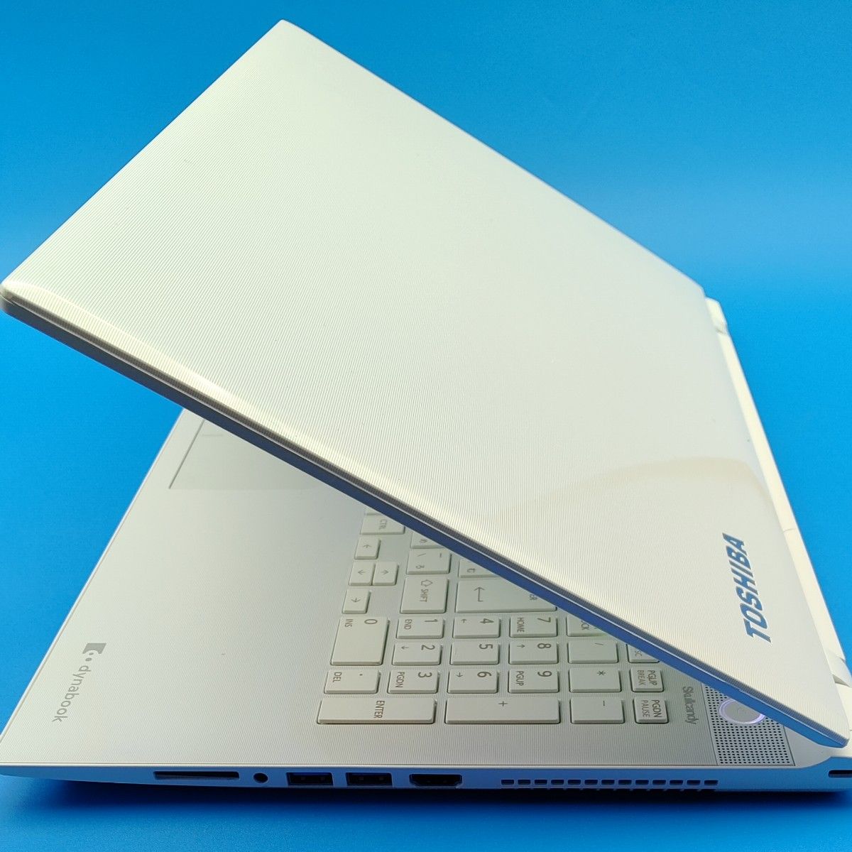新品SSD512GB東芝dynabook T55/UW Win11Ver 24H2 Corei3 office 新品SSD512GB東芝dynabook T55/UW Win11Ver 24H2 Corei3 office