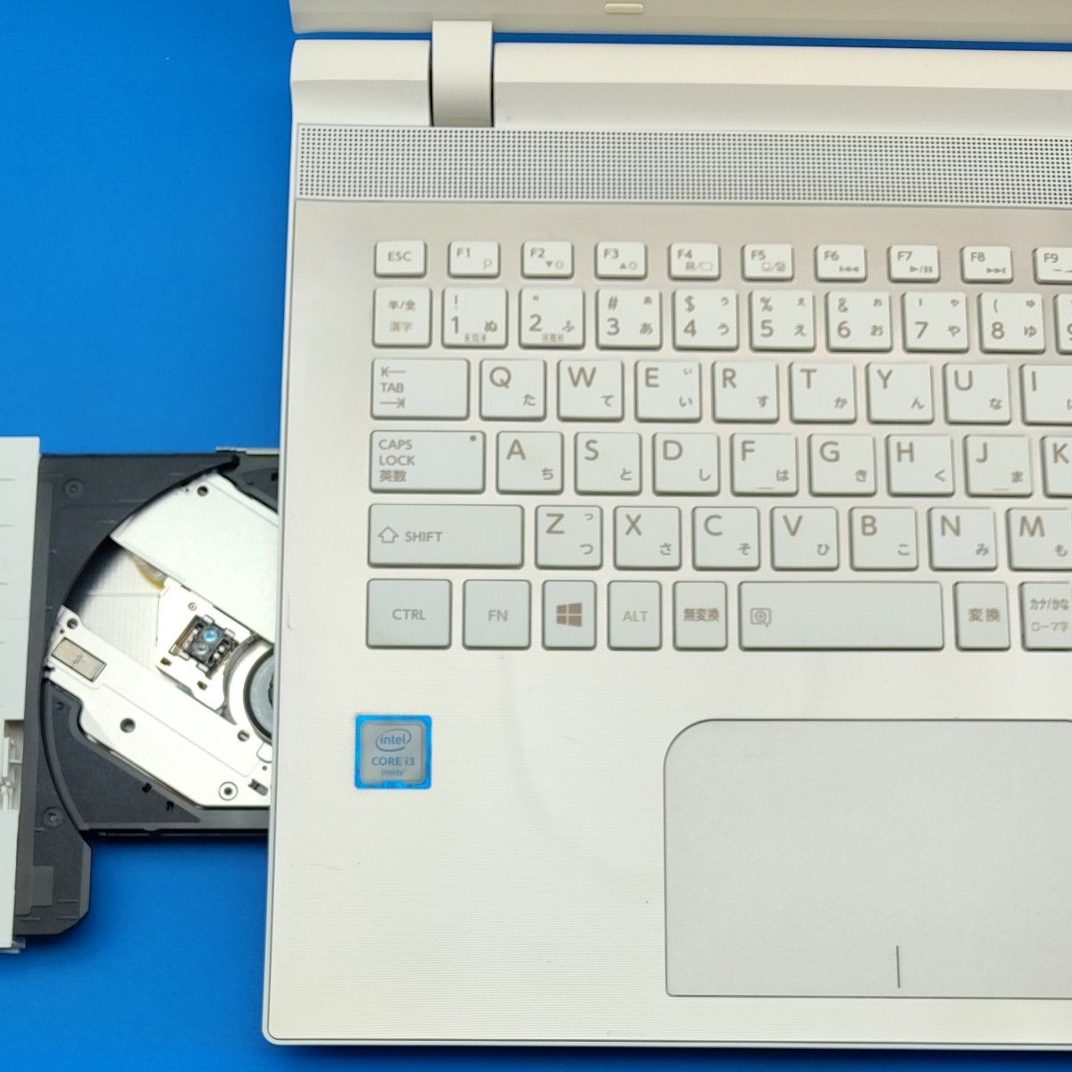 新品SSD512GB東芝dynabook T55/UG Win11Ver 24H2 第6世代Corei3 新品SSD512GB東芝dynabook T55/UG Win11Ver 24H2 第6世代Corei3