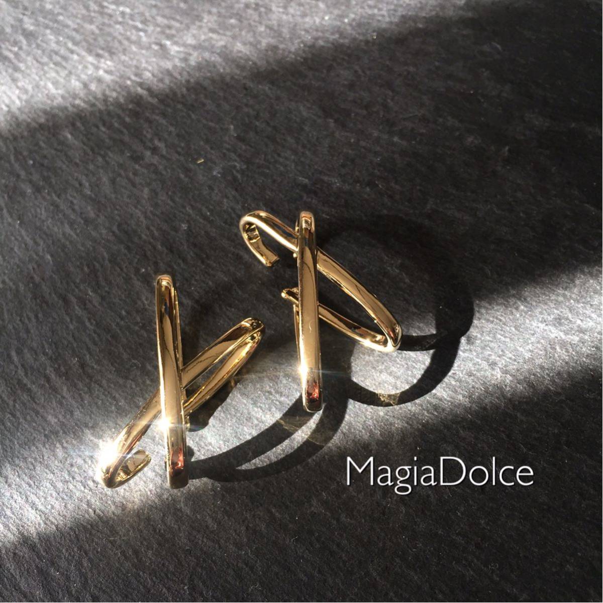  free shipping *MagiaDolce 5416* both ear earcuff Gold earcuff hoop earrings Gold earrings volume earcuff Cross earcuff 