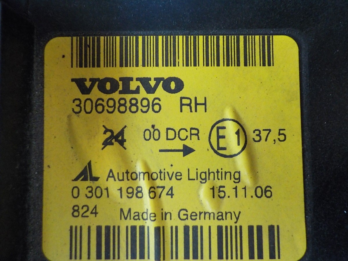  Volvo V50 MB5244 previous term original head light left right set Assy