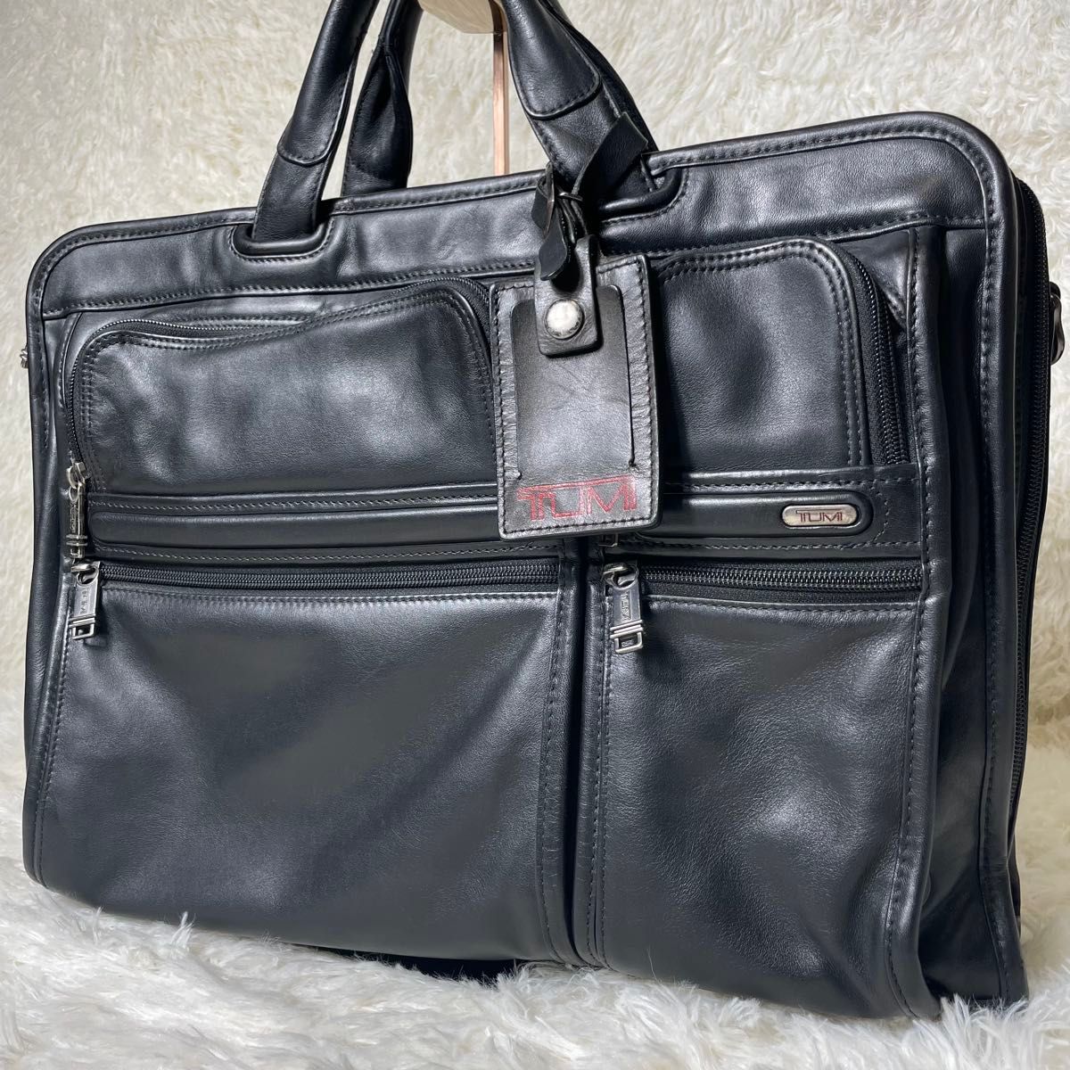 TUMI トゥミ ビジネスバッグ ブリーフケース 書類かばん 黒色 TUMI トゥミ ビジネスバッグ ブリーフケース 書類かばん 黒色