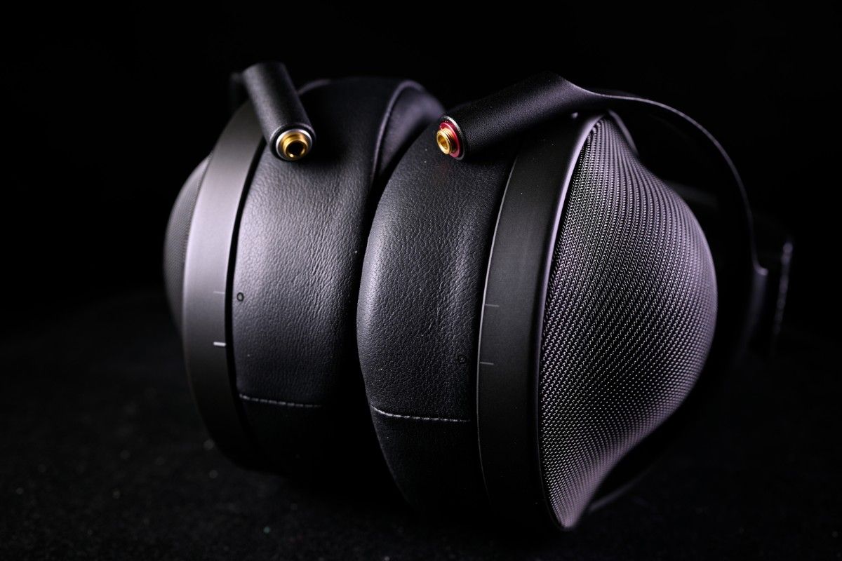 SONY MDR-Z1R 有線ヘッドホン ほぼ未使用 ソニー最高峰の技術 SONY MDR-Z1R 有線ヘッドホン ほぼ未使用 ソニー最高峰の技術