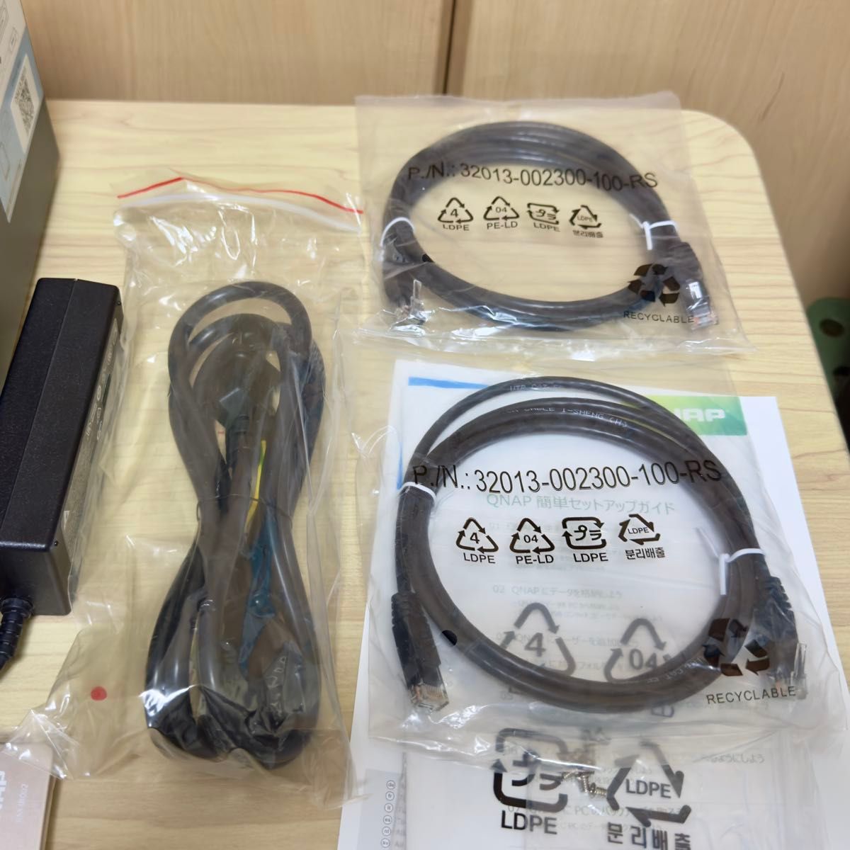 QNAP NAS TS-251+ RAM8GB増設済み 動作確認・分解清掃済み 付属 QNAP NAS TS-251+ RAM8GB増設済み 動作確認・分解清掃済み 付属