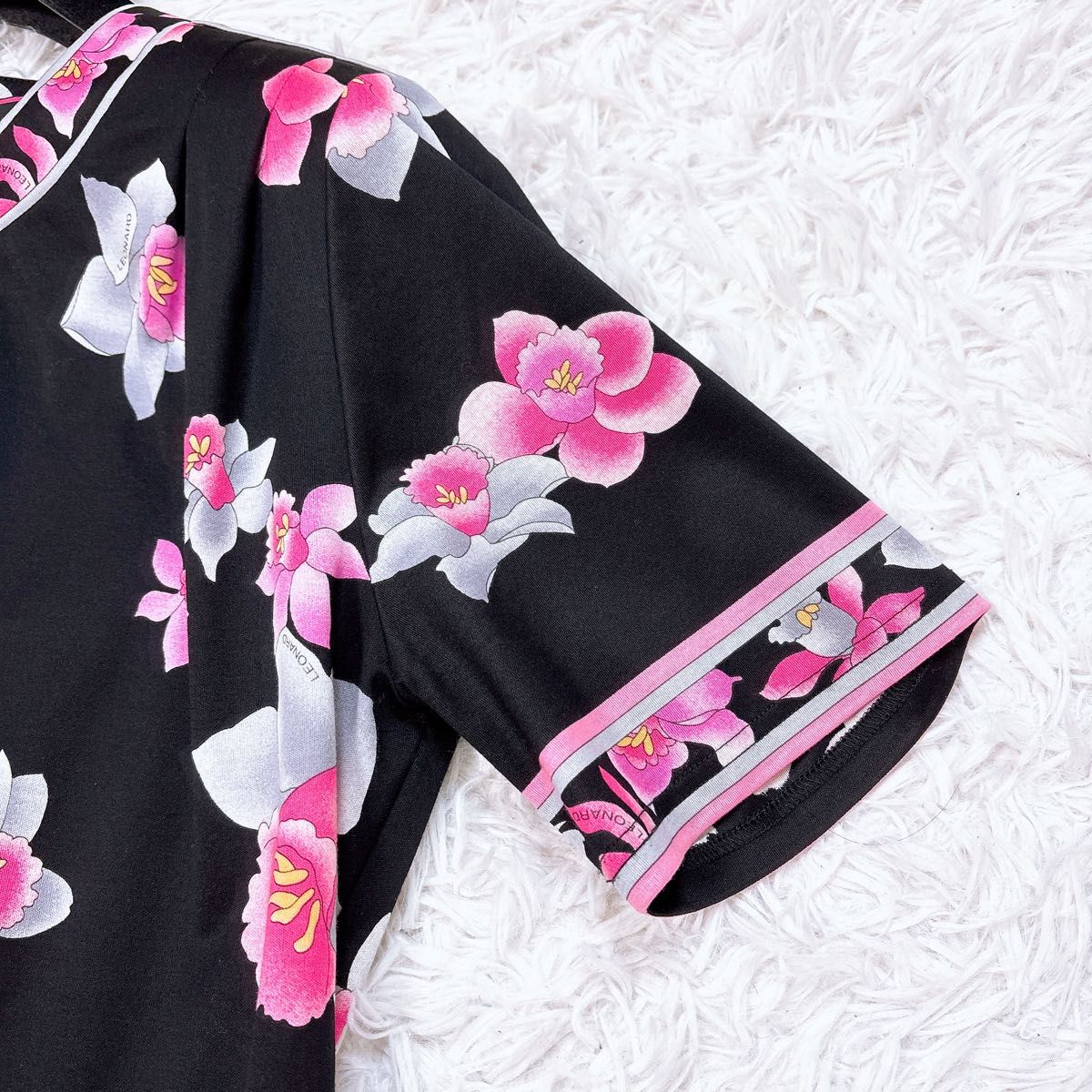 美品 LEONARD FASHION レオナールファッション 花柄 カットソー 美品 LEONARD FASHION レオナールファッション 花柄 カットソー