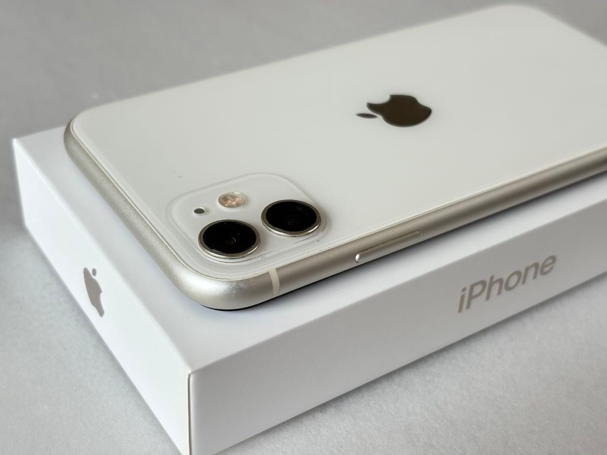 iPhone11 128GB バッテリー81% SIMロック無し ホワイト 訳あり iPhone11 128GB バッテリー81% SIMロック無し ホワイト 訳あり