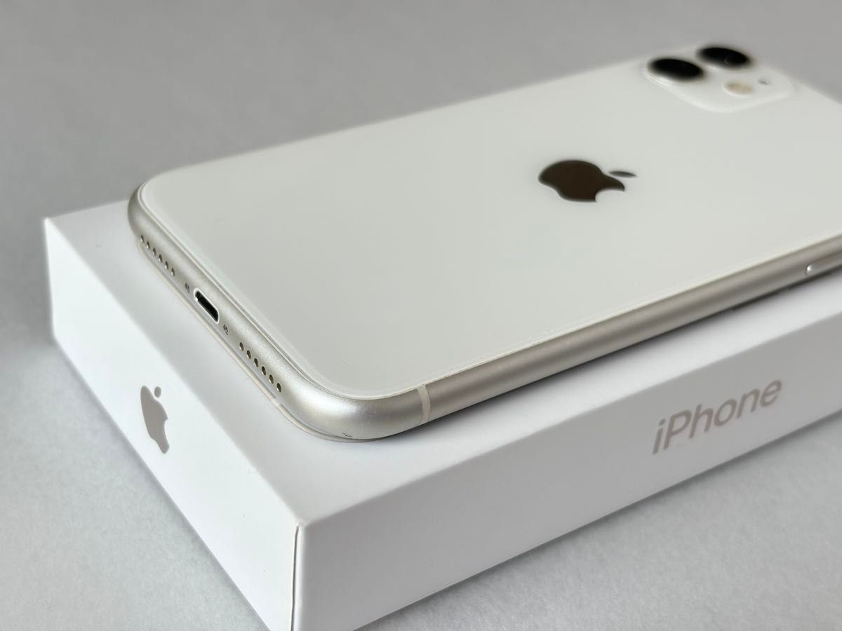 iPhone11 128GB バッテリー81% SIMロック無し ホワイト 訳あり iPhone11 128GB バッテリー81% SIMロック無し ホワイト 訳あり