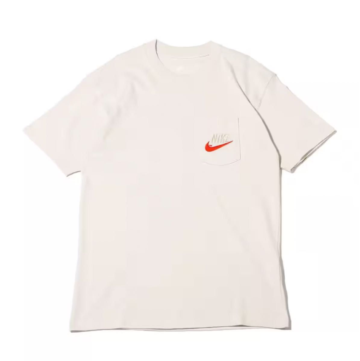 L 新品タグ付 ナイキ ビッグスウッシュTシャツ 半袖ポケット付き L 新品タグ付 ナイキ ビッグスウッシュTシャツ 半袖ポケット付き