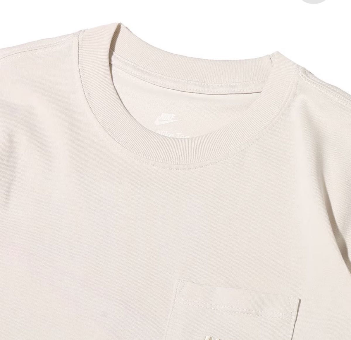 L 新品タグ付 ナイキ ビッグスウッシュTシャツ 半袖ポケット付き L 新品タグ付 ナイキ ビッグスウッシュTシャツ 半袖ポケット付き
