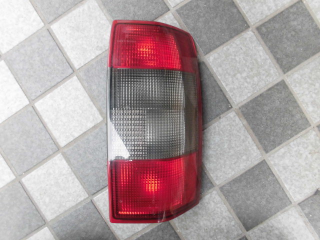  Opel Omega Wagon tail lamp right used 143572 XF250W 1996 year parts taking equipped tail light backing lamp brake lamp #