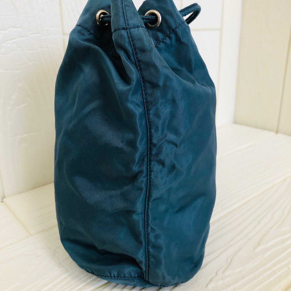 良品】PRADA プラダ ポーチ 巾着ポーチ 三角ロゴ 白タグ 良品】PRADA プラダ ポーチ 巾着ポーチ 三角ロゴ 白タグ
