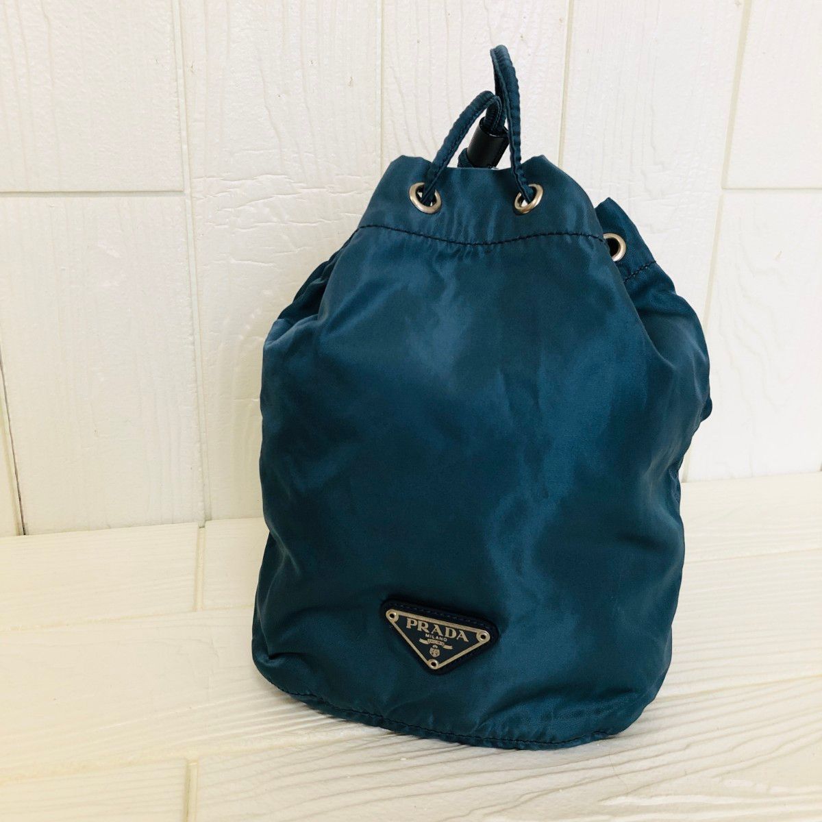 良品】PRADA プラダ ポーチ 巾着ポーチ 三角ロゴ 白タグ 良品】PRADA プラダ ポーチ 巾着ポーチ 三角ロゴ 白タグ