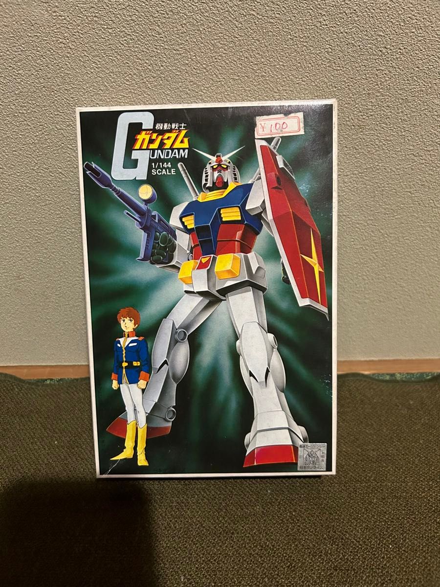 ②【1/144】バンダイ ガンダム 【説明書2枚/サーベル2本】 未 ②【1/144】バンダイ ガンダム 【説明書2枚/サーベル2本】 未
