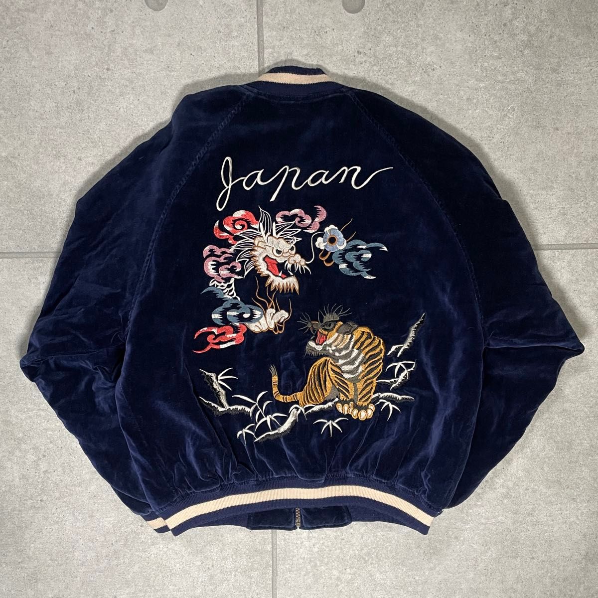 スカジャン 龍 虎 ベロア 別珍 スーベニアジャケット 全面刺繍 スカジャン 龍 虎 ベロア 別珍 スーベニアジャケット 全面刺繍