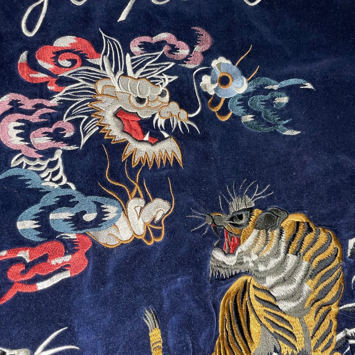スカジャン 龍 虎 ベロア 別珍 スーベニアジャケット 全面刺繍 スカジャン 龍 虎 ベロア 別珍 スーベニアジャケット 全面刺繍