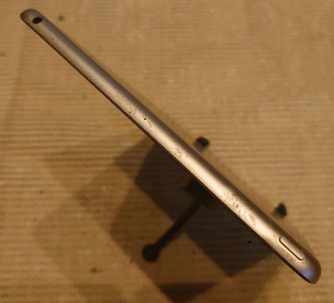 DMPWF 完動品液晶無傷iPad第6世代(A1893)本体32GB送料込|Yahoo DMPWF 完動品液晶無傷iPad第6世代(A1893)本体32GB送料込|Yahoo