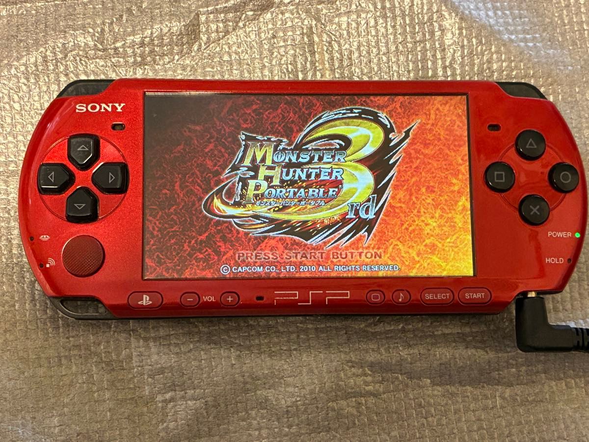 動作良好 PSP-3000プレイステーションポータブル レッドブラック 動作良好 PSP-3000プレイステーションポータブル レッドブラック