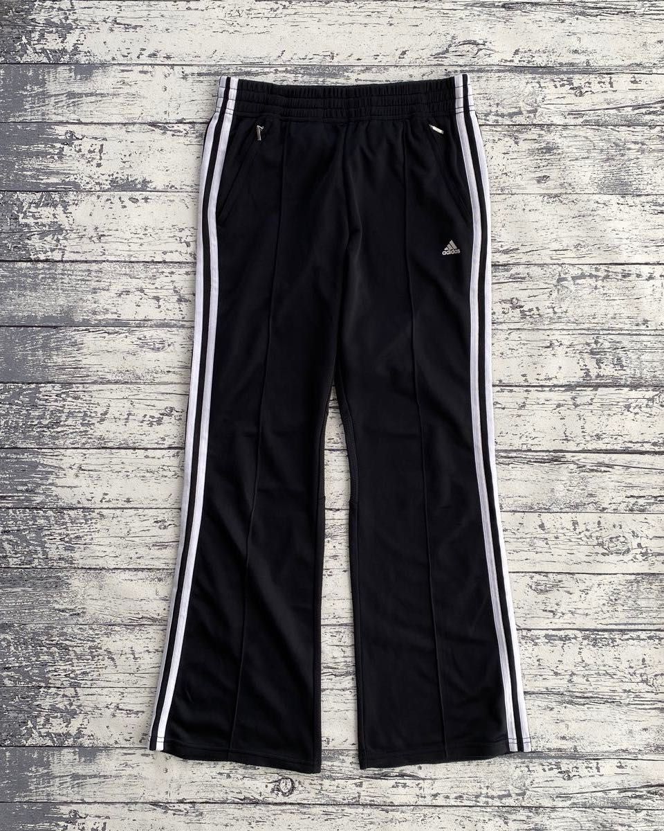 adidas 00s フレアトラックパンツ ブーツカット ブラック M ワン adidas 00s フレアトラックパンツ ブーツカット ブラック M ワン