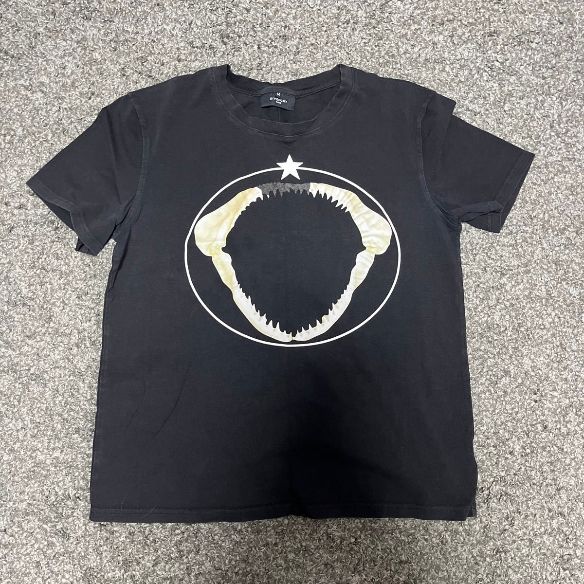 GIVENCHY Tシャツ|Yahoo!フリマ(旧PayPayフリマ) GIVENCHY Tシャツ|Yahoo!フリマ(旧PayPayフリマ)