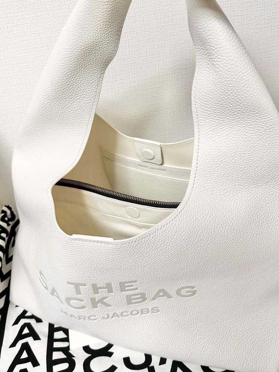 新品】マークジェイコブス ザ レザー サックバッグ ミディアム 新品】マークジェイコブス ザ レザー サックバッグ ミディアム