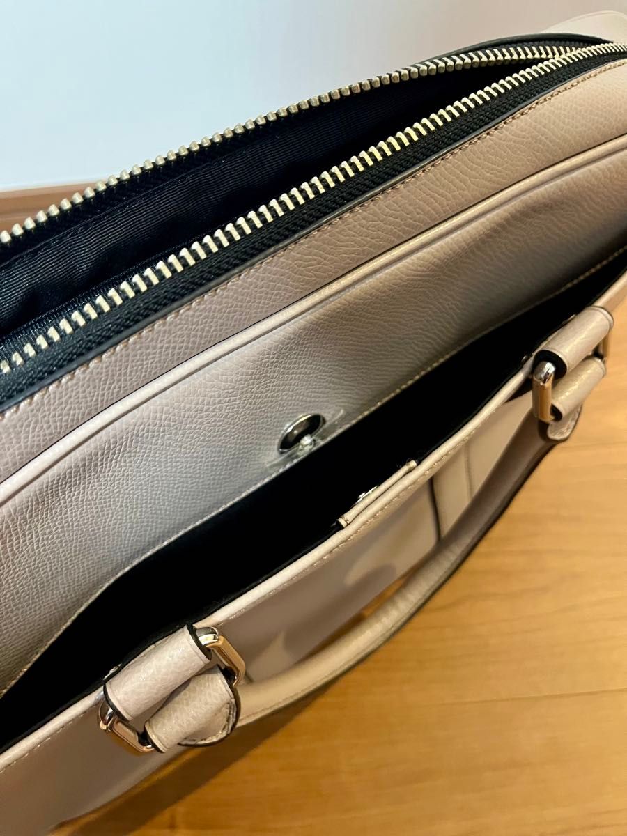 コーチ レザー ビジネスバッグ F71681 ベージュ系 ブリーフ コーチ レザー ビジネスバッグ F71681 ベージュ系 ブリーフ