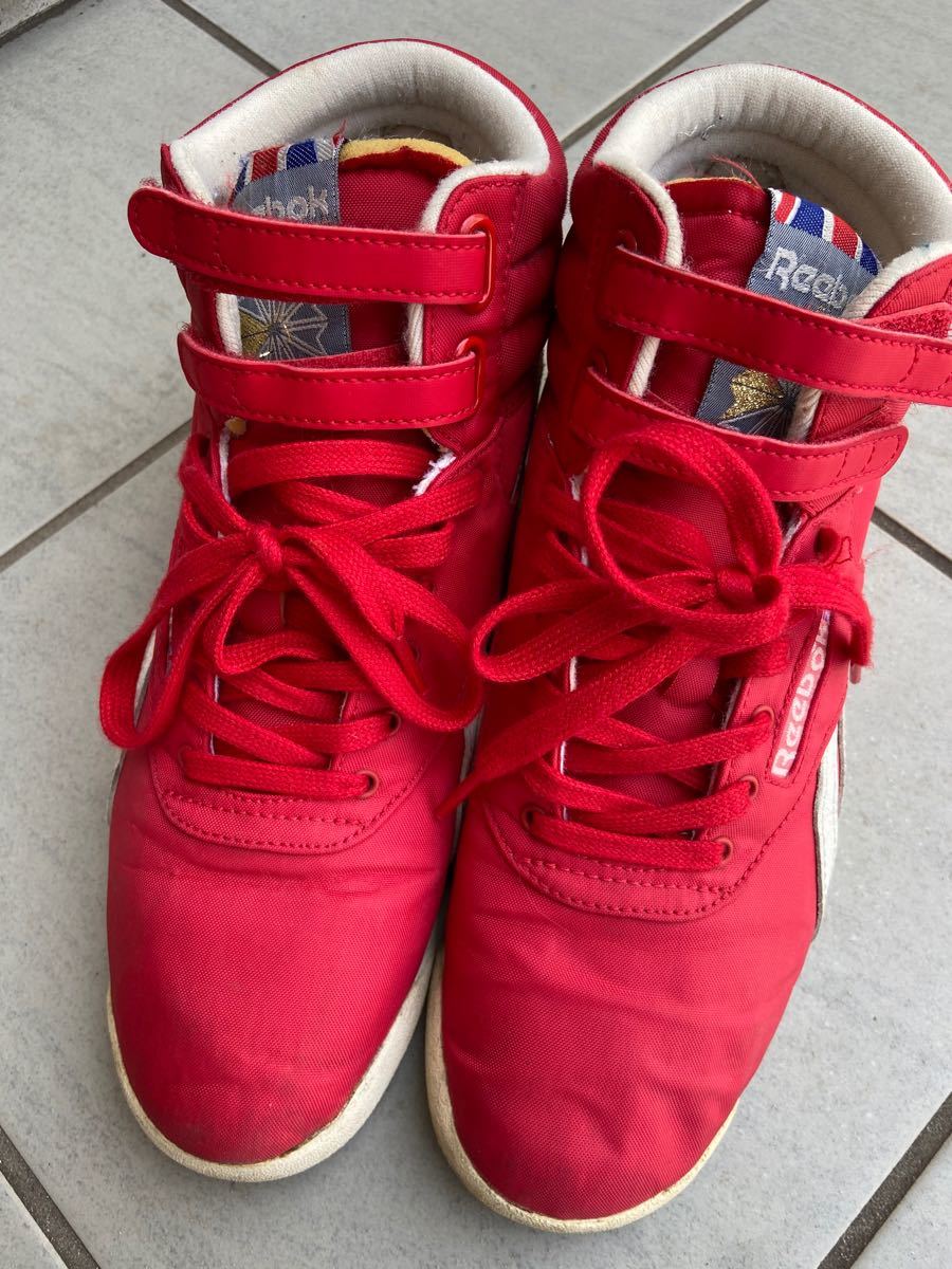 Paypayフリマ Reebok ハイカットスニーカー 赤 Paypayフリマ Reebok ハイカットスニーカー 赤